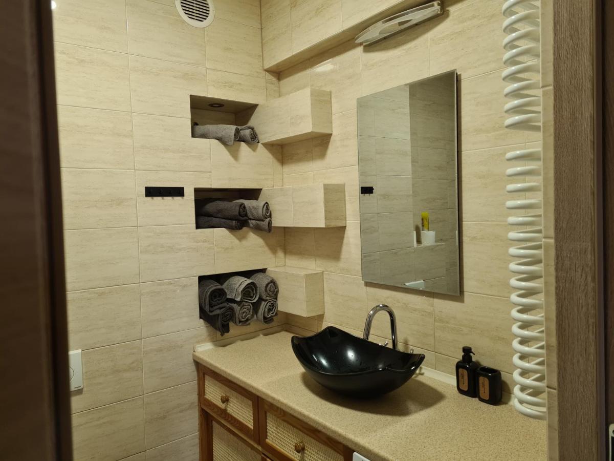 Yakuzza Apartment